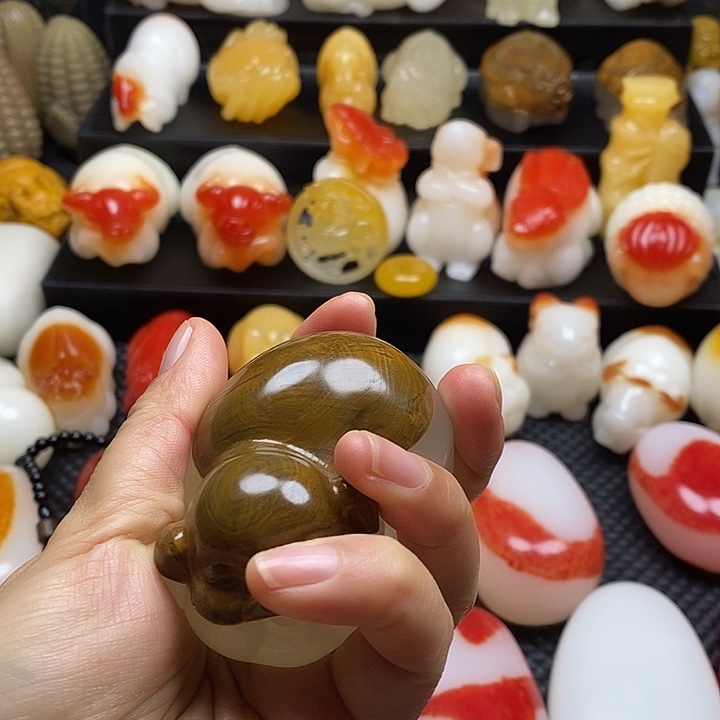 完全开放新疆戈壁五彩石