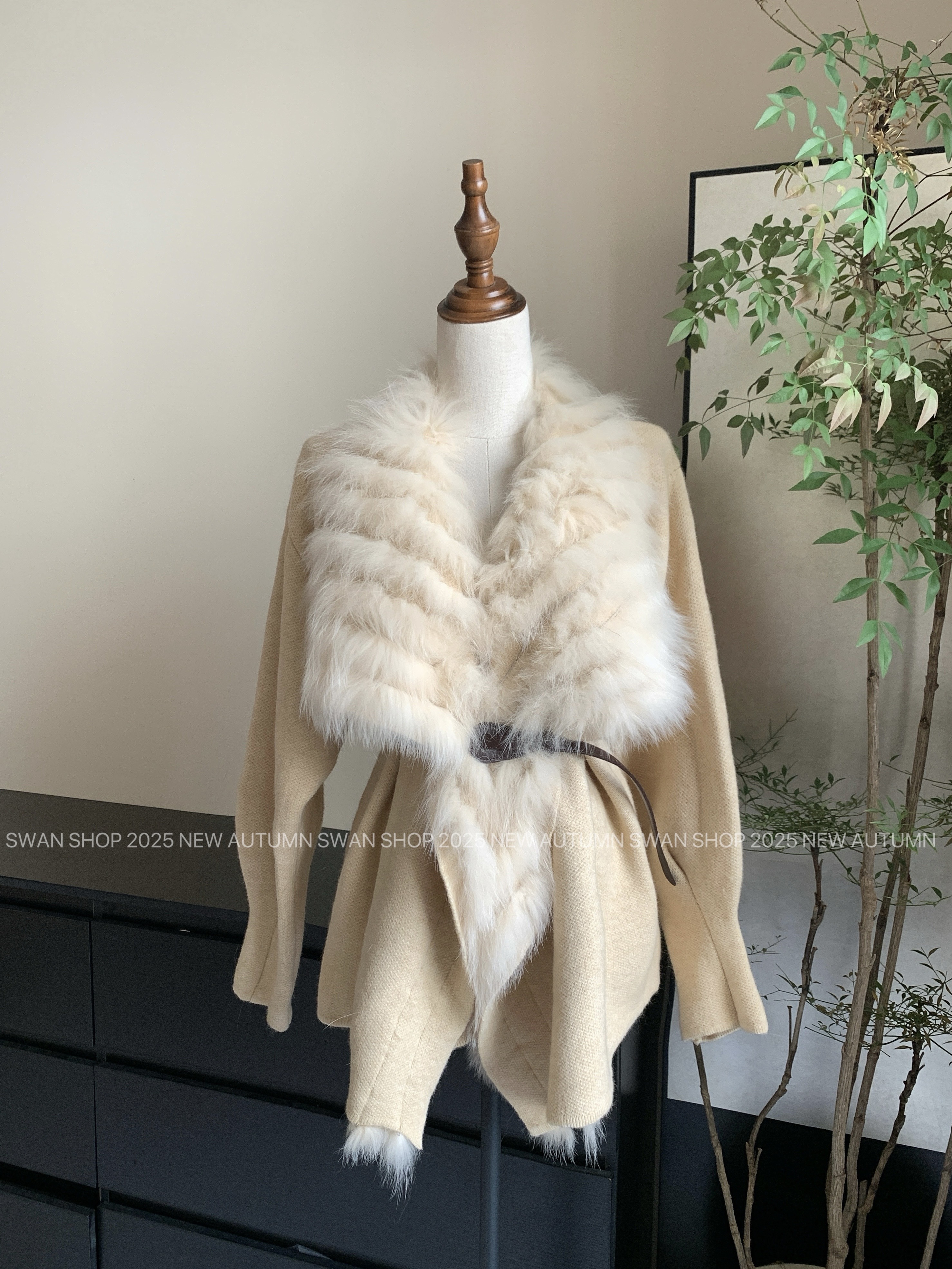 天鹅er 【狐狸毛外套】ins风气质时尚款外套E24N4022