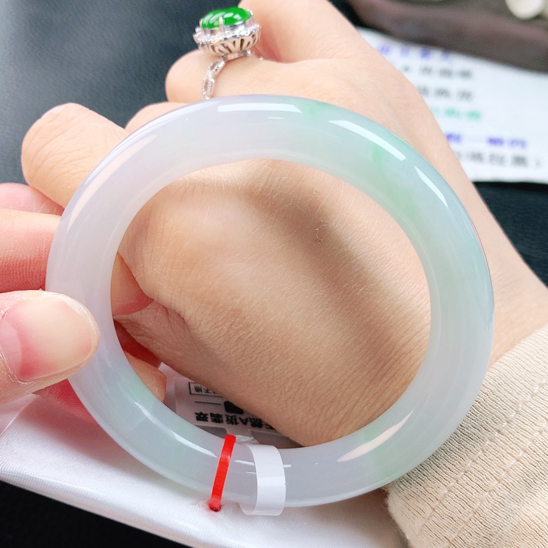 未镶嵌手镯（圆镯）翡翠55冰绿