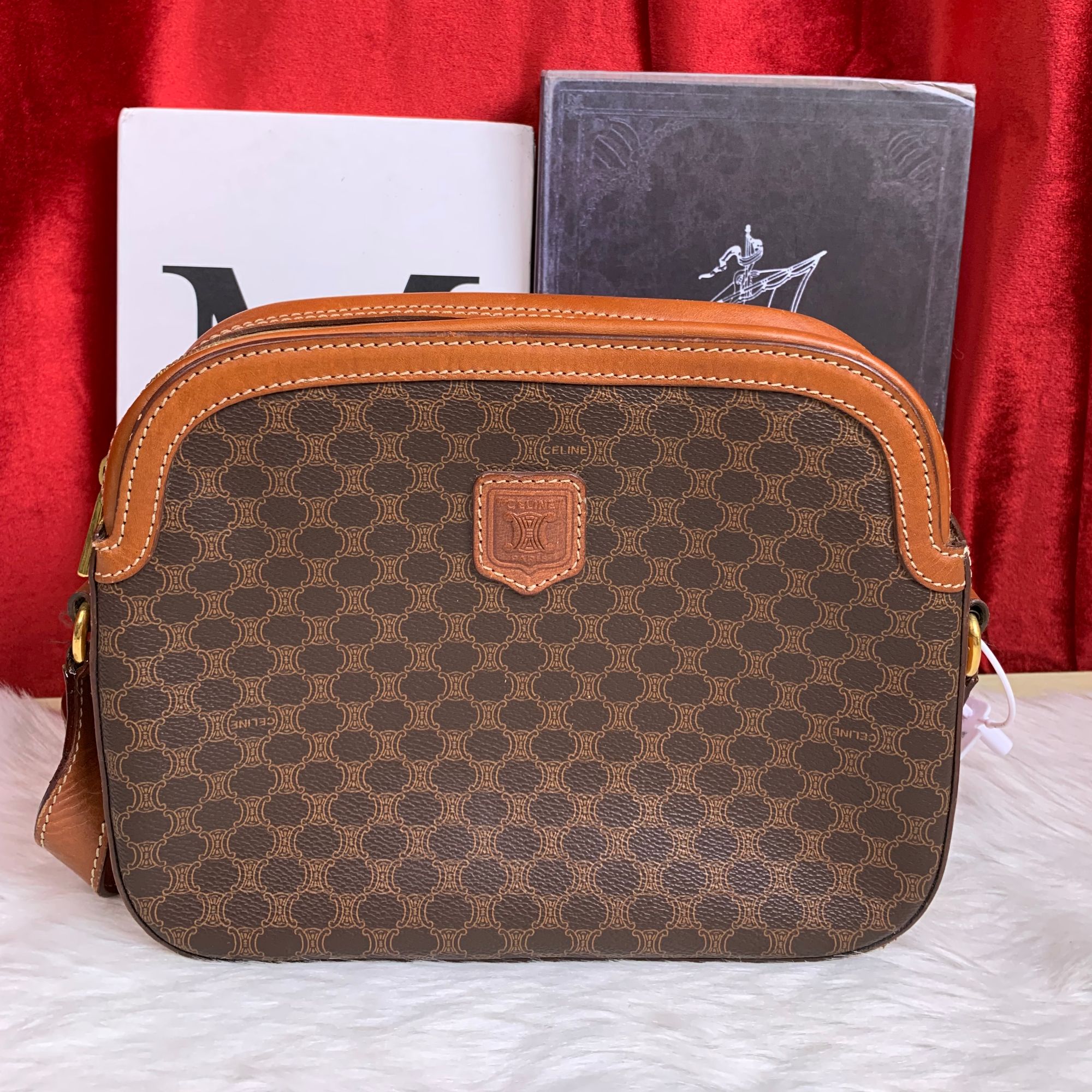 95新 Celine/思琳 老花相机包/YJ08722038/2038