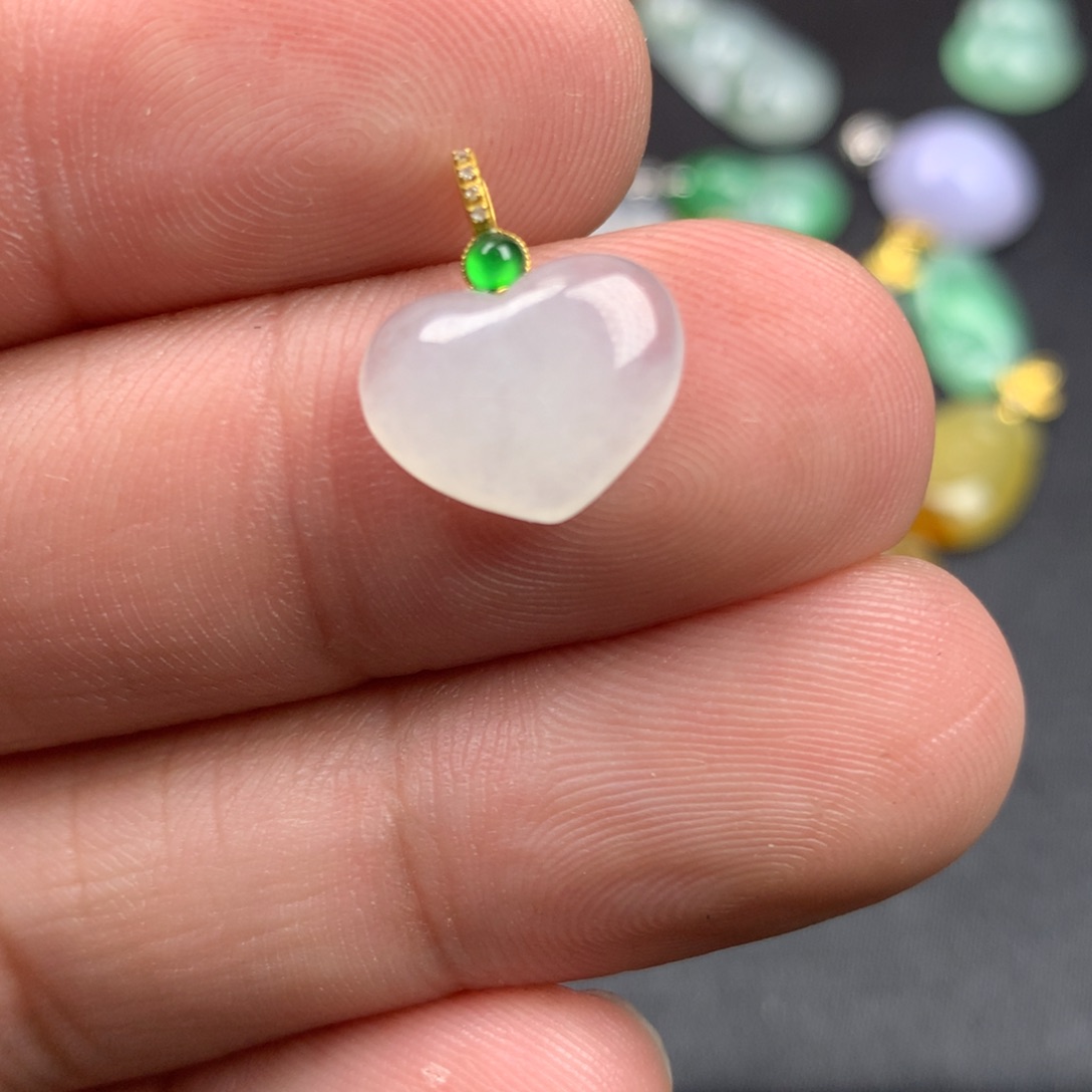 【闪购商品】颈饰18K金镶嵌翡翠翡翠