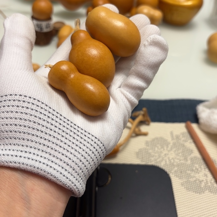 轻***奢天然手捻老皮葫芦