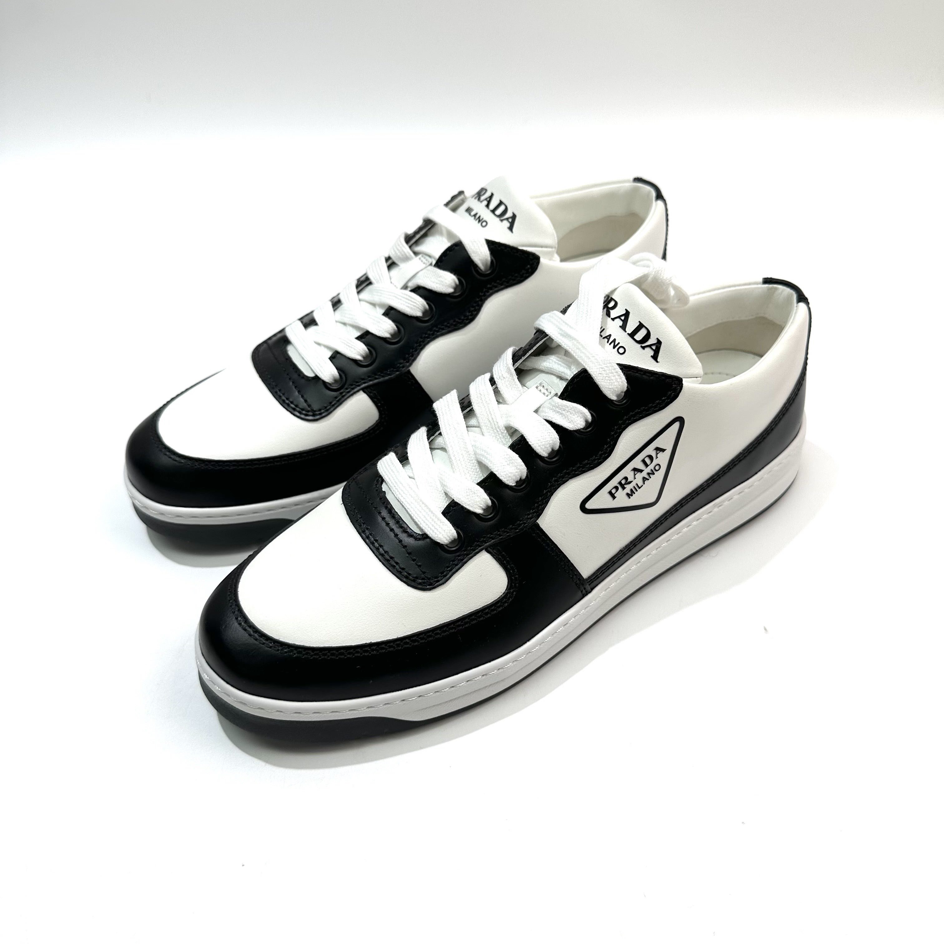 未使用 Prada/普拉达 40码 黑白色 三角标 板鞋 