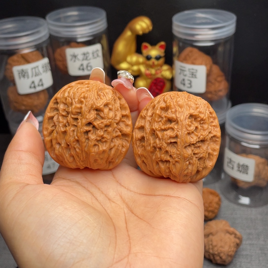 文玩核桃把件大将军