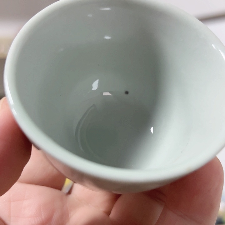 摆件陶瓷摆件不固定一件内有锈斑