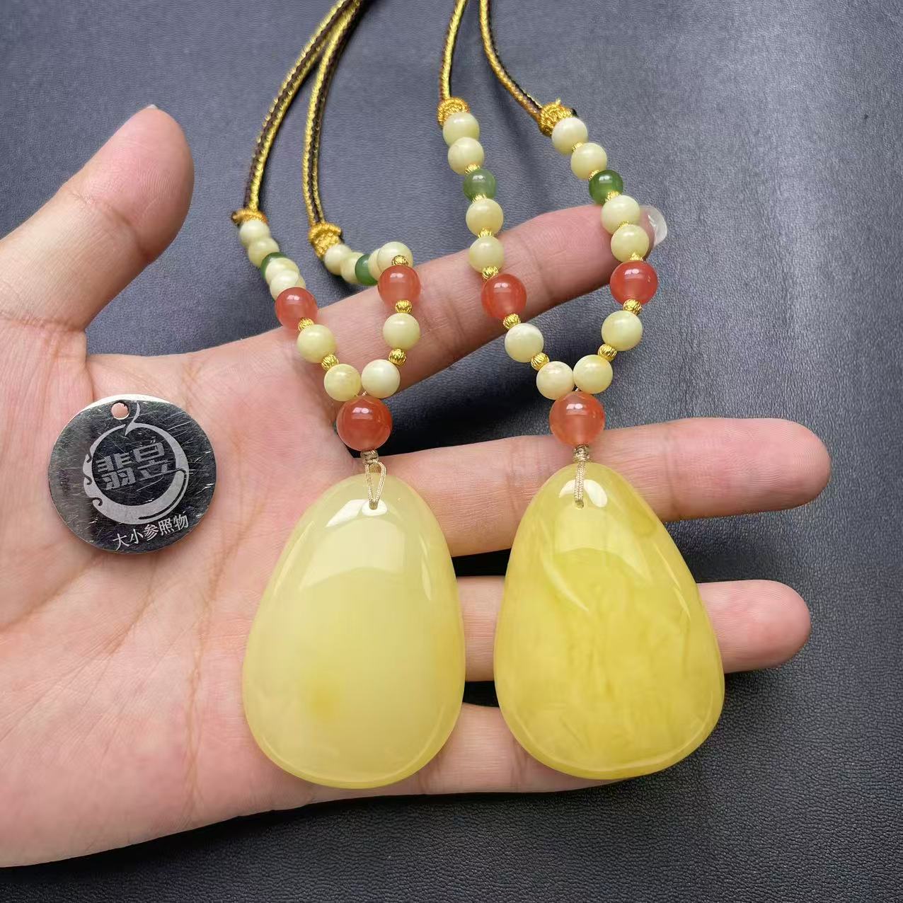 翡昱-N5-50561-蜜蜡吊坠绑绳-多样性发其一-D