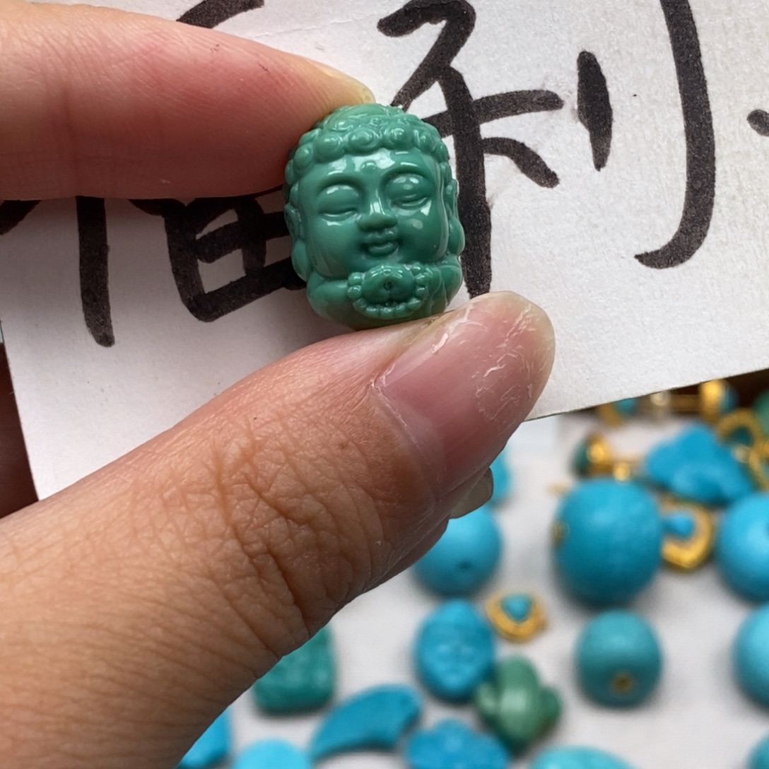 未镶嵌绿松石颈饰