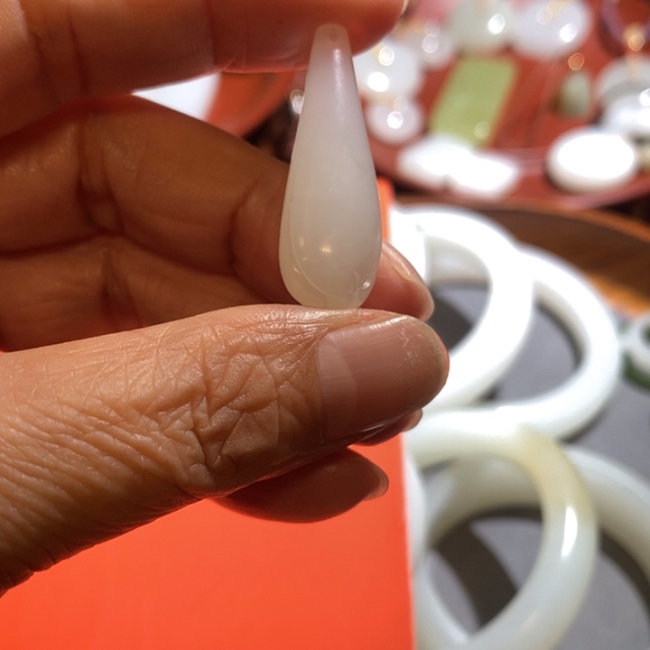 铁****和田玉（白玉）未镶嵌颈饰