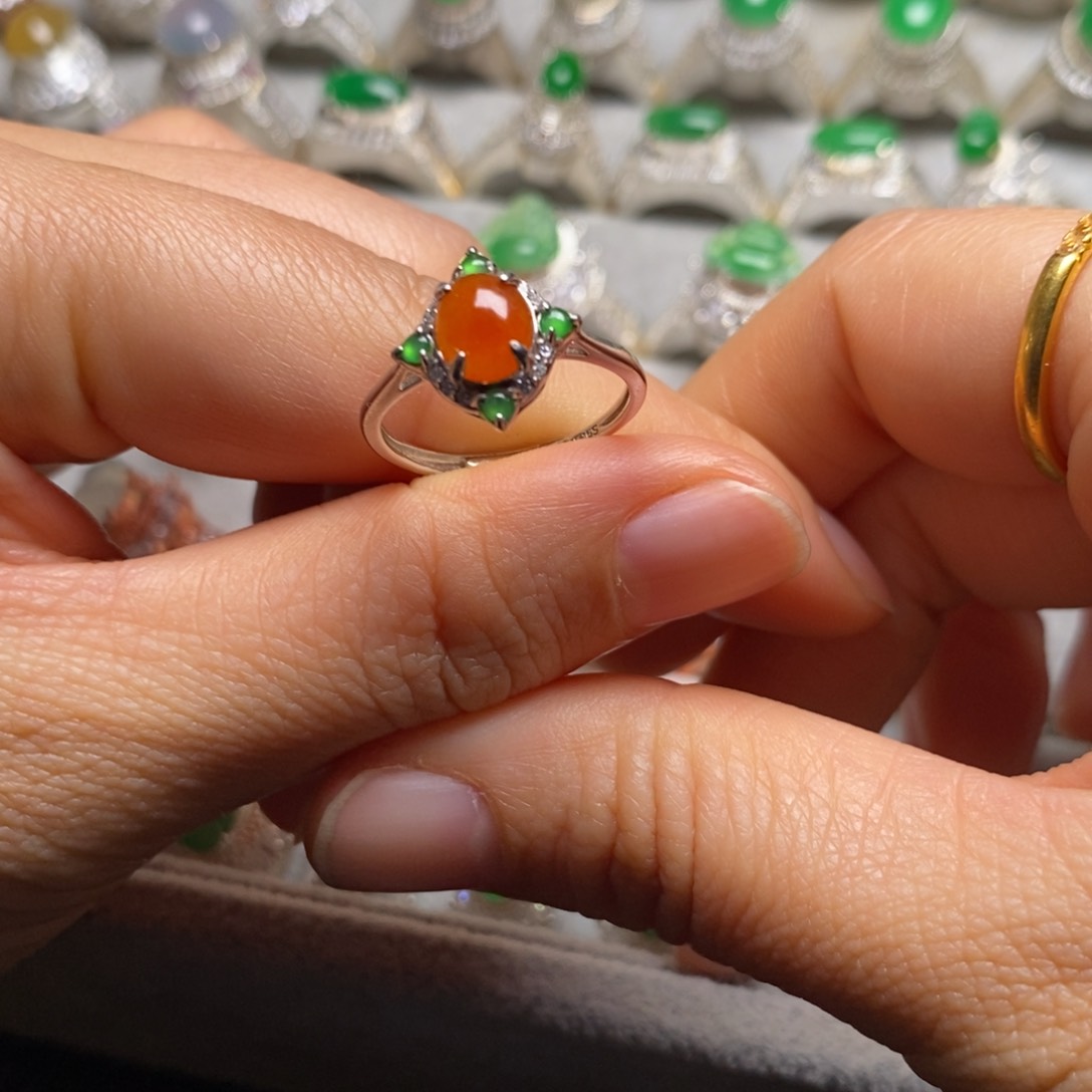 翡翠戒指未镶嵌戒指