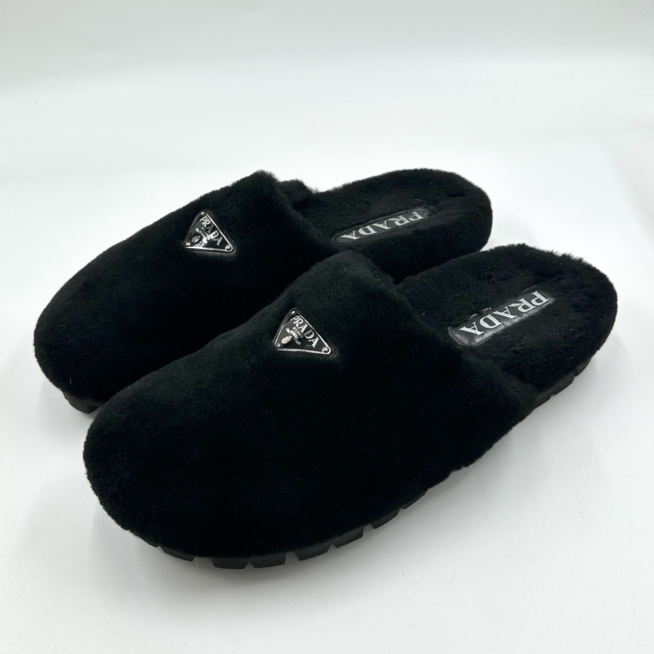 Prada/普拉达/45码/三角徽标黑色毛绒拖鞋/95新/编码06275