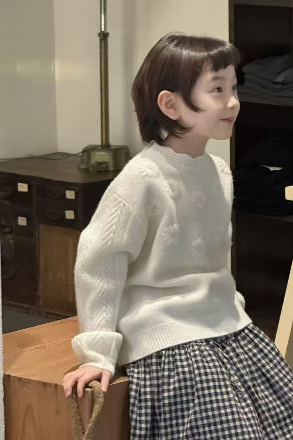 25冬款米白色/嫩黄色手工花羊毛混纺毛衣88119韩版儿童时尚潮流