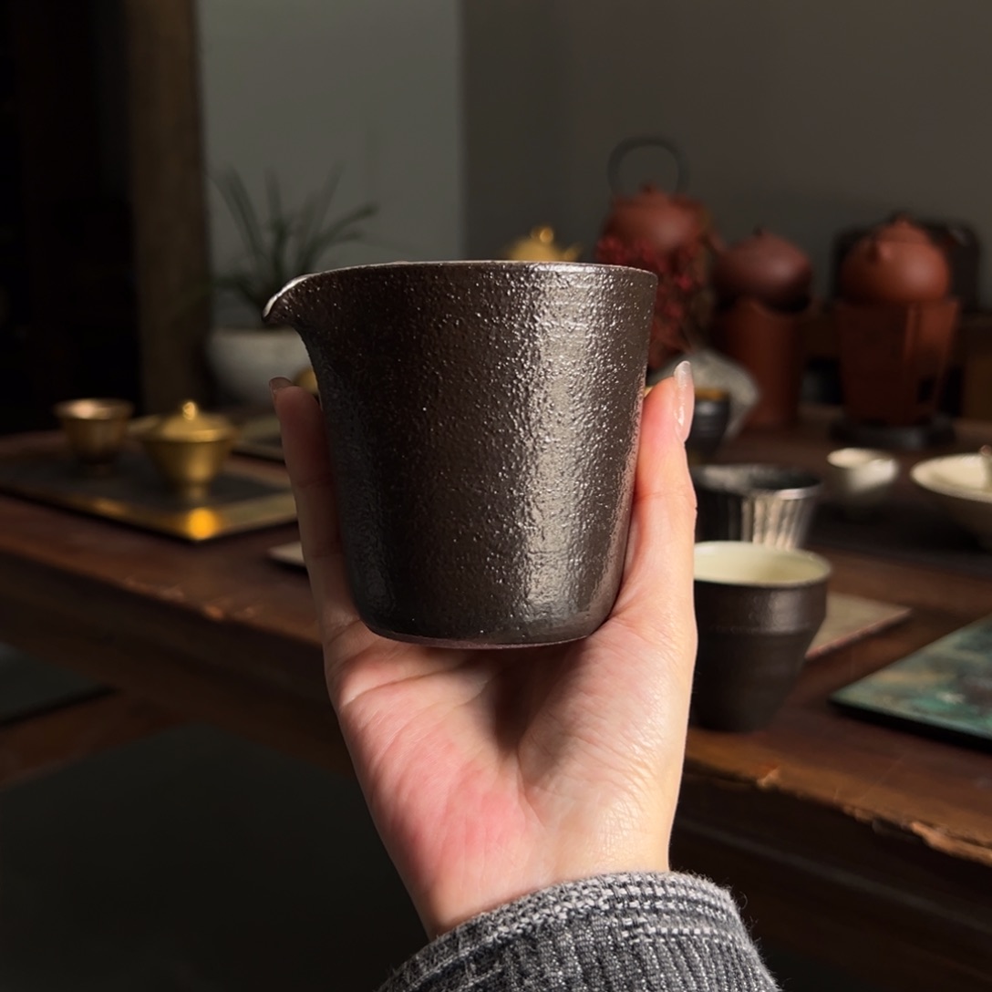 陶瓷。      陶瓷。