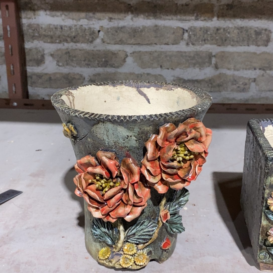 红陶青藤花器多肉花盆