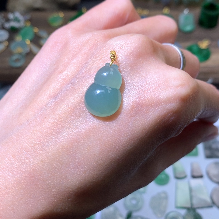 翡翠颈饰18K金镶嵌葫芦