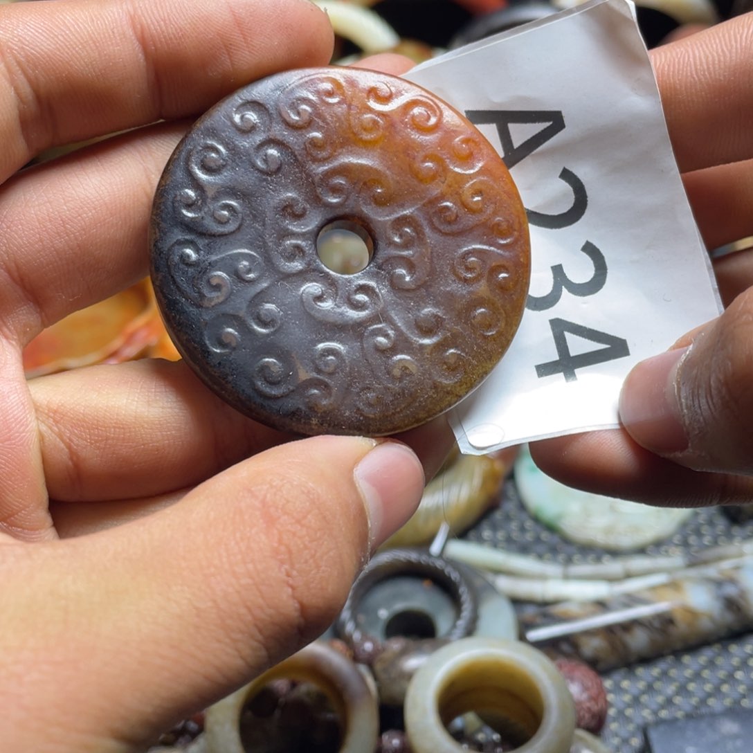 和田玉（糖玉）挂件未镶嵌