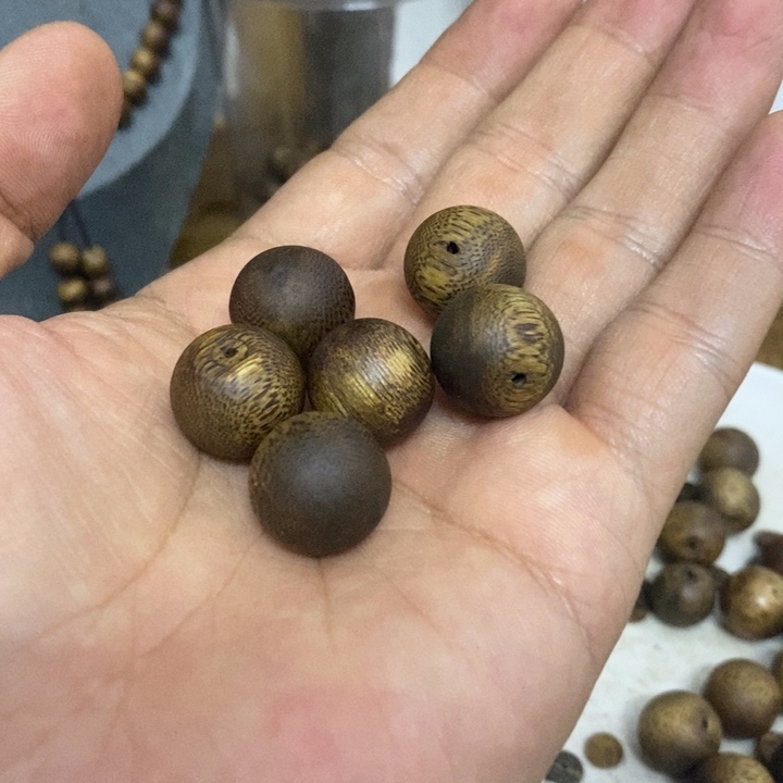九***辞沉香碎屑沉香圆珠6颗16mm多样性发1