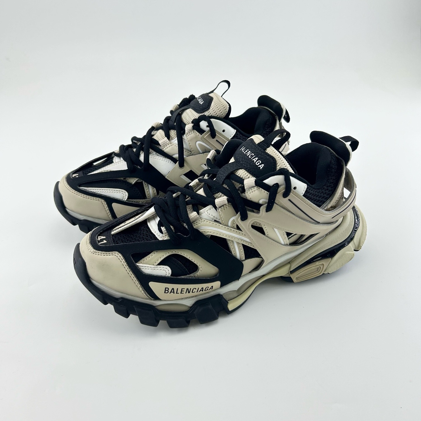 95新 Balenciaga/巴黎世家 41码/米黑色圆头系带老爹鞋/13764445
