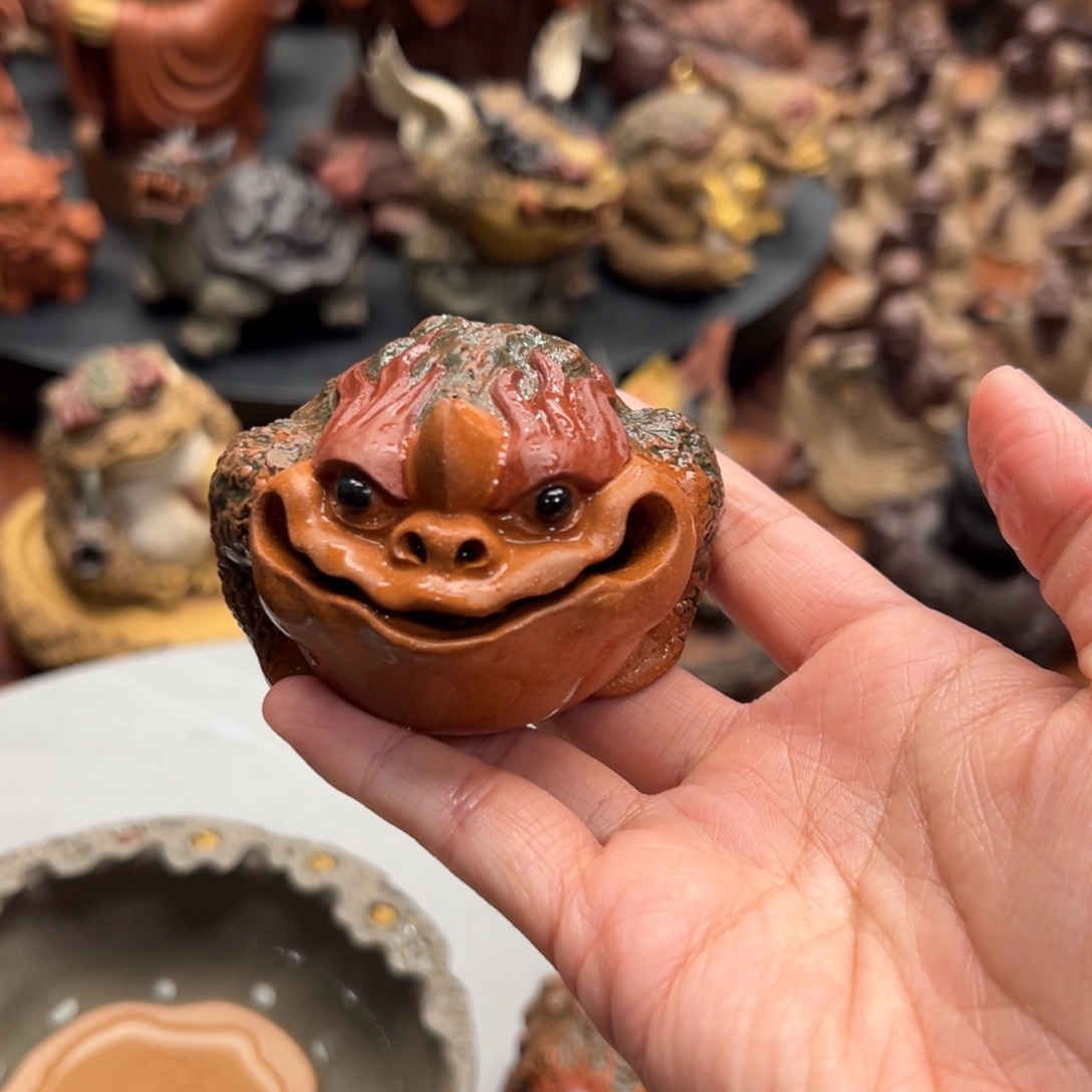 紫砂茶宠迷你天蟾紫砂