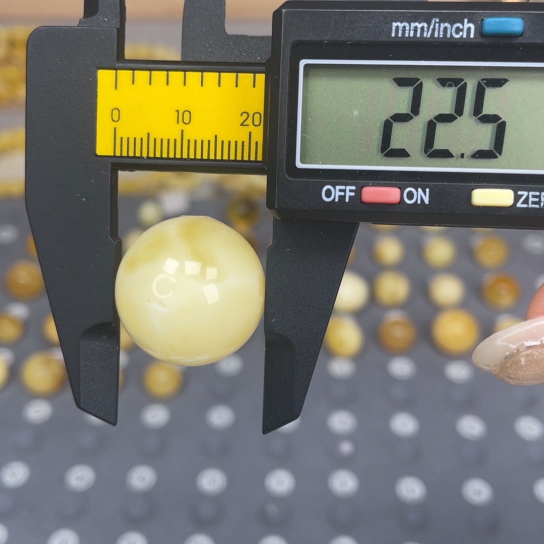 琥珀未镶嵌裸石138