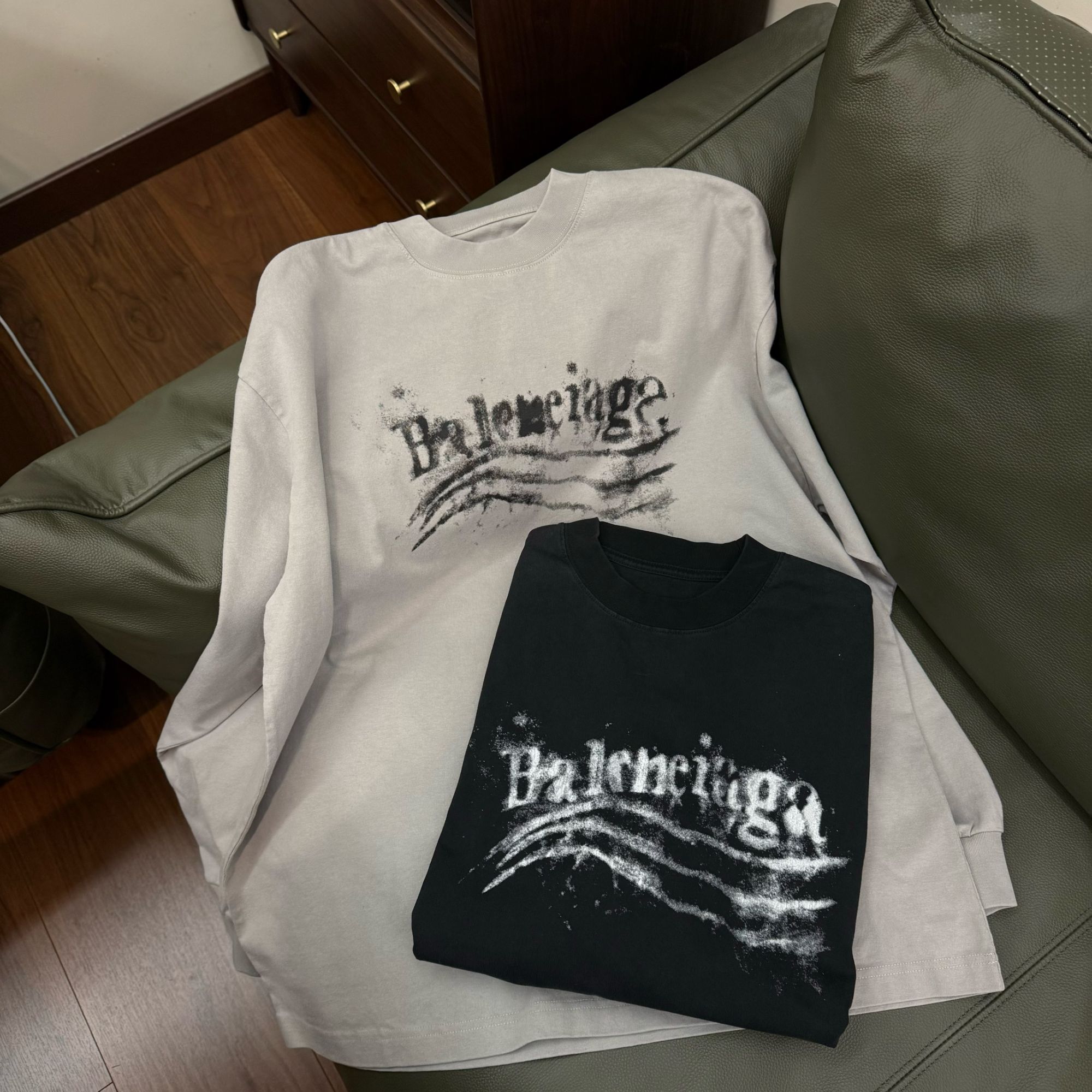 休闲宽松【模糊字母长袖】男女同款D28363