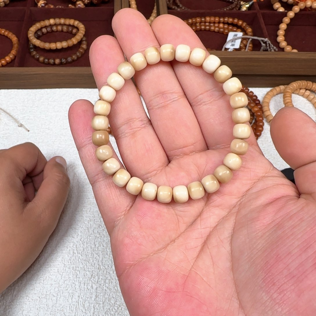 星月菩提手串兔*龙脊 老型 尺寸0.8