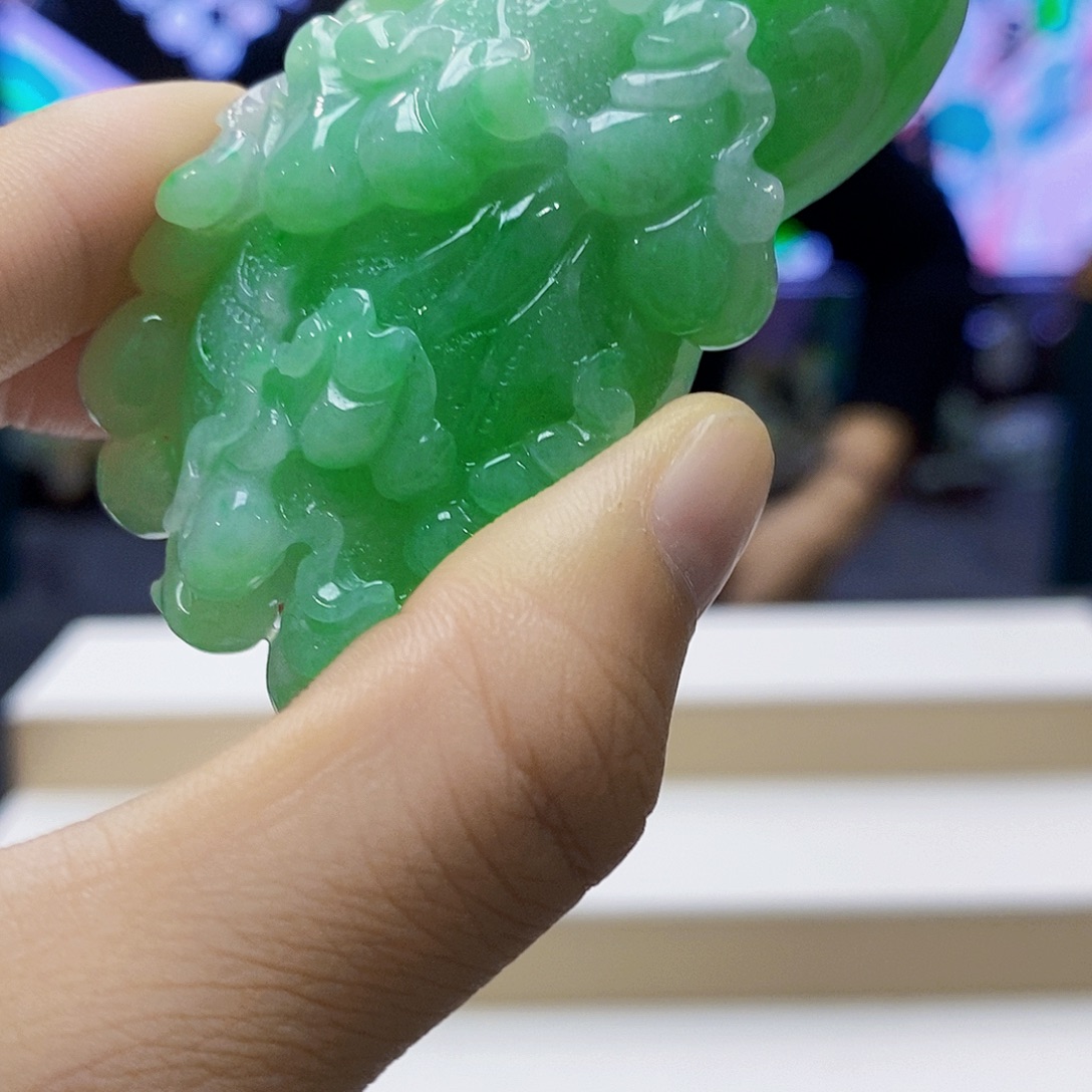 佛***莲定制翡翠未镶嵌（赠珠链）48