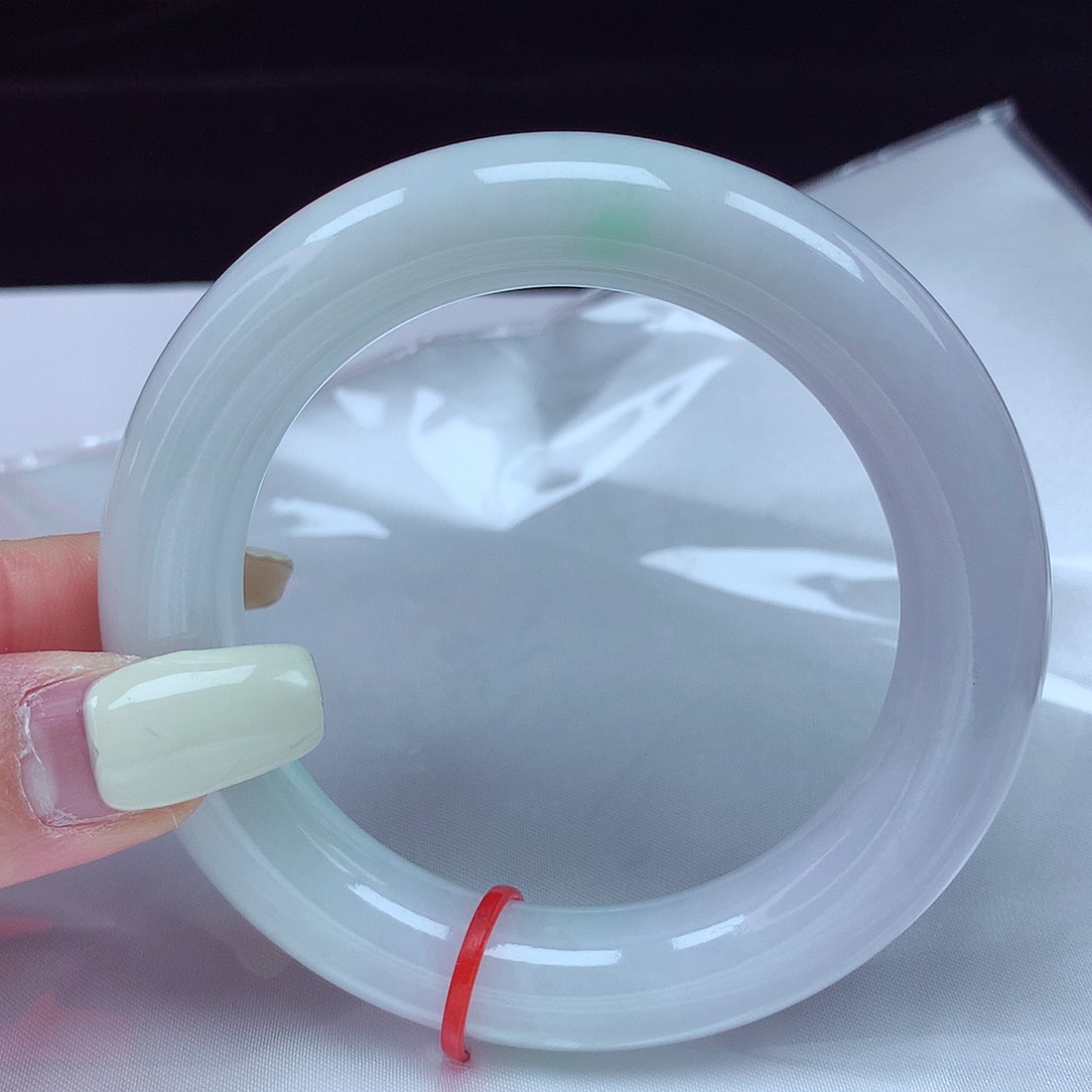 翡翠手镯（圆镯）未镶嵌55圈