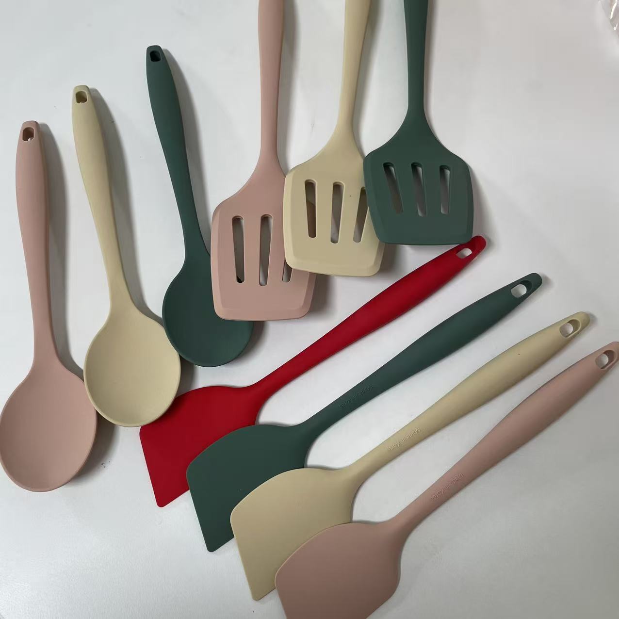 韩国原装进口-硅胶镂空平铲子,炒菜铲,刮油小斜铲