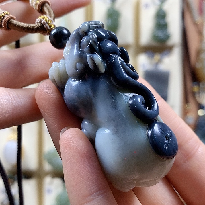 颈饰未镶嵌和田玉十**美