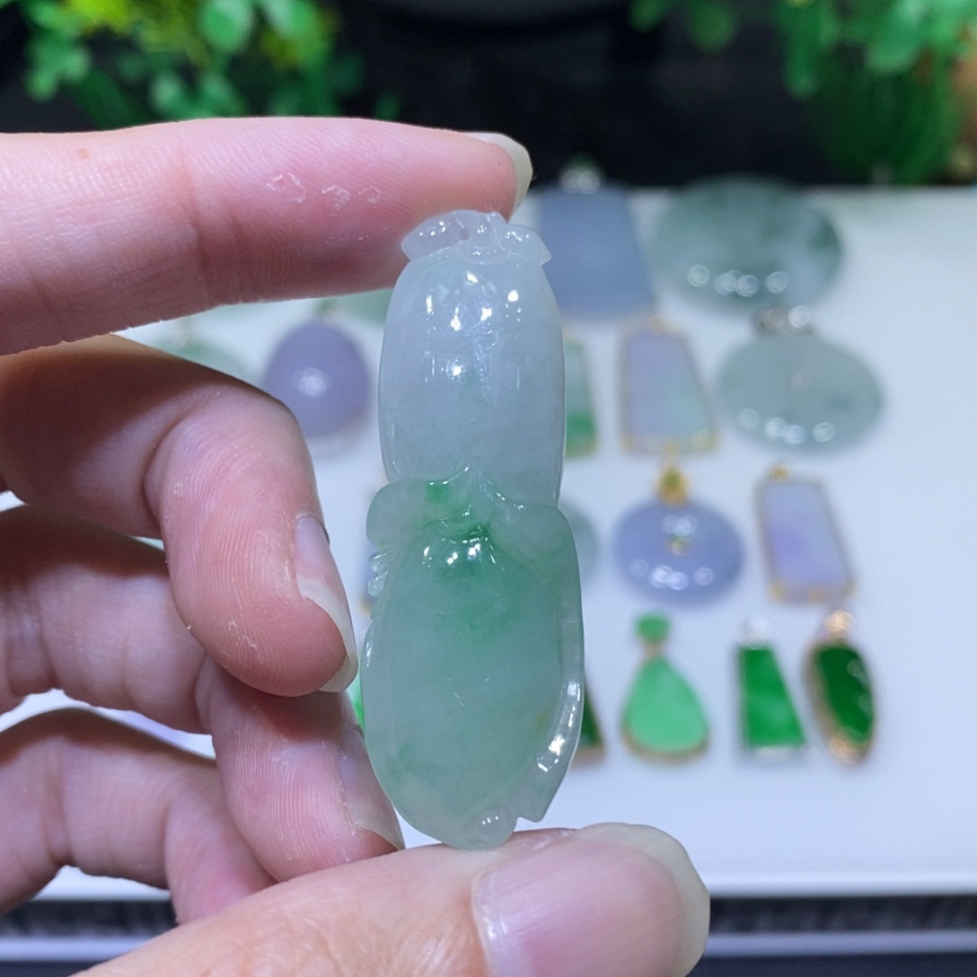 翡翠未镶嵌吊坠(不含链)