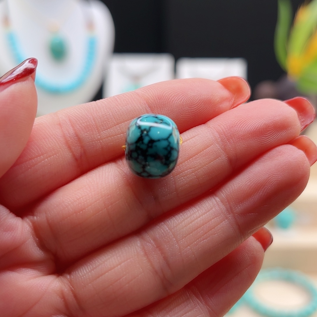 绿松石配饰未镶嵌