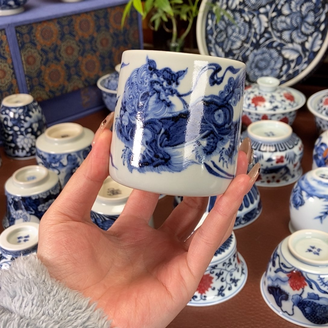 沐朴元青花狮子威士忌