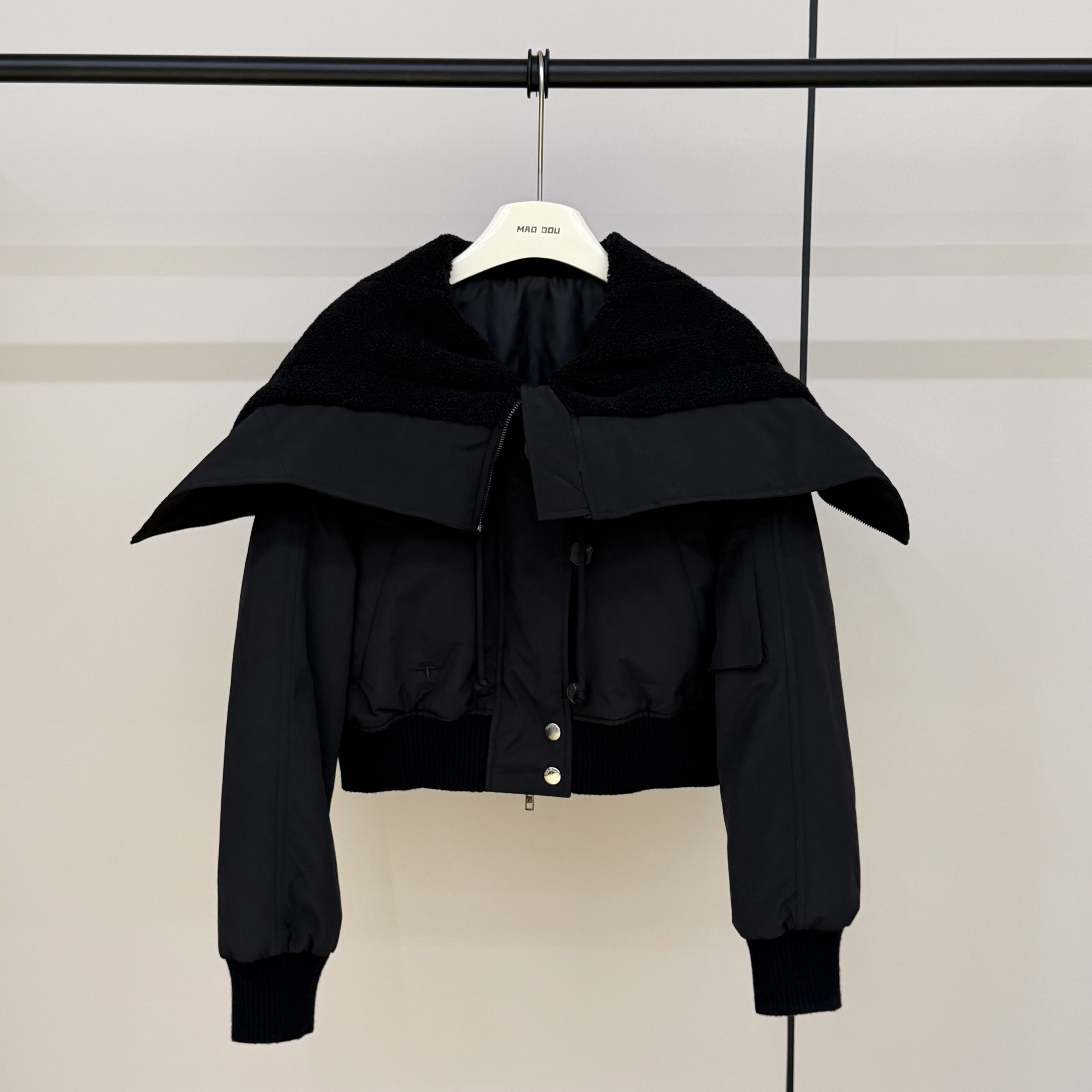 【ZISHUO】5620 小蜜蜂 刺绣款 羽绒服 25fw大披肩