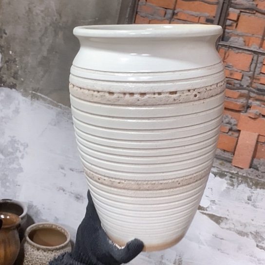 紫砂花盆口20高30，米白色气泡款