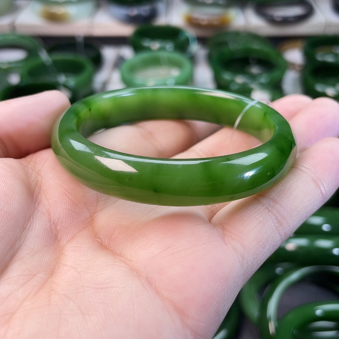 和田玉（碧玉）手镯未镶嵌
