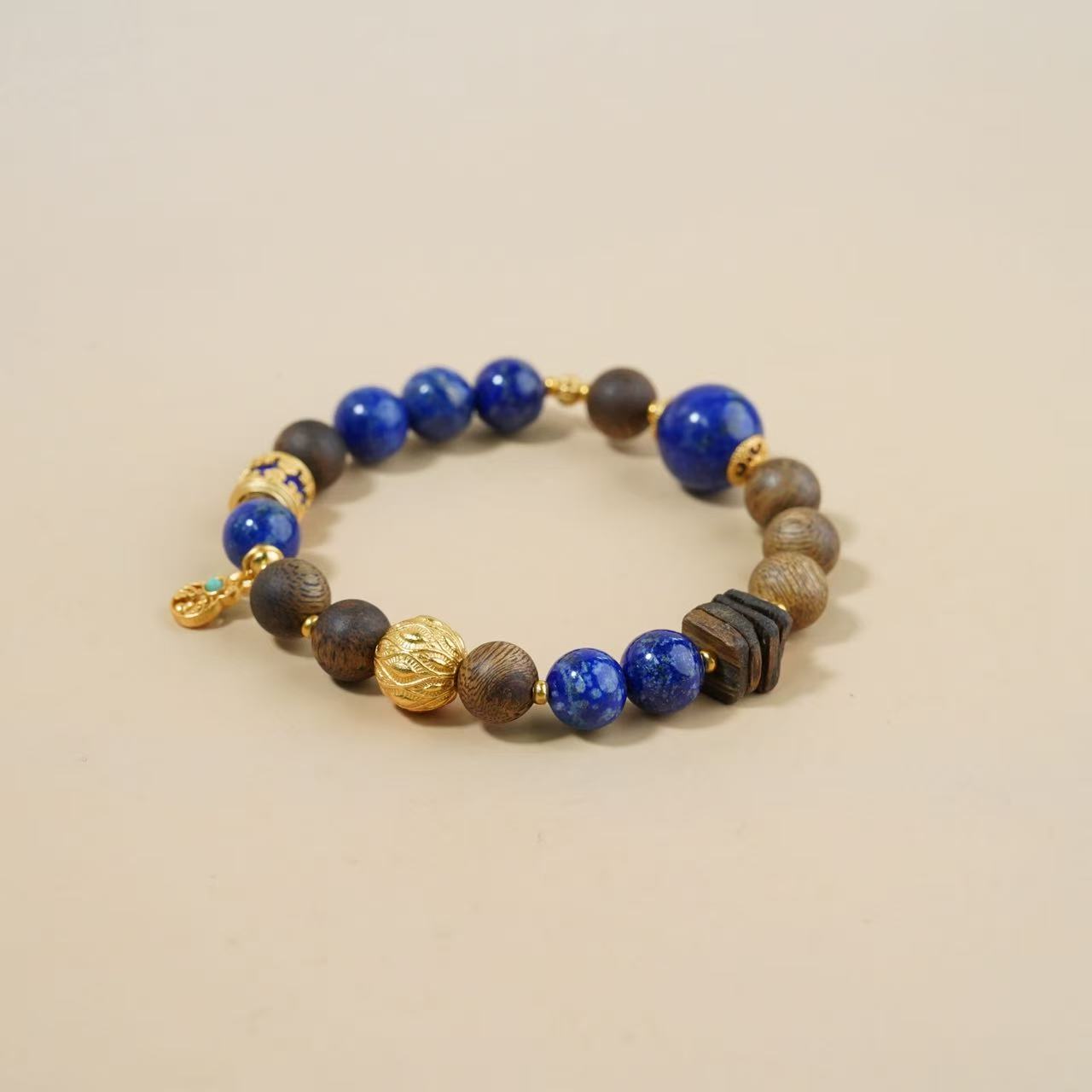 沉香【青青子衿】海南莺歌绿奇楠随形搭配青金设计（多样性发其一）