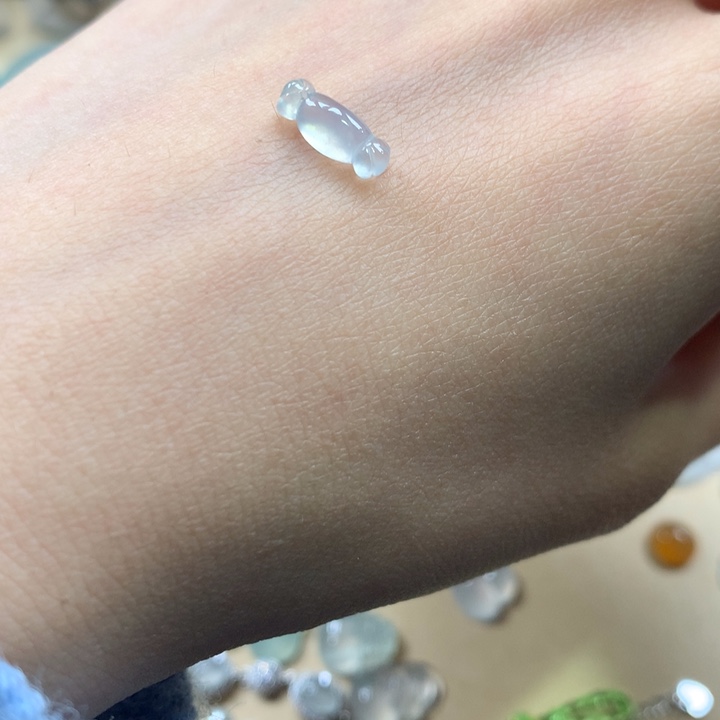 小***梨翡翠未镶嵌颈饰糖果