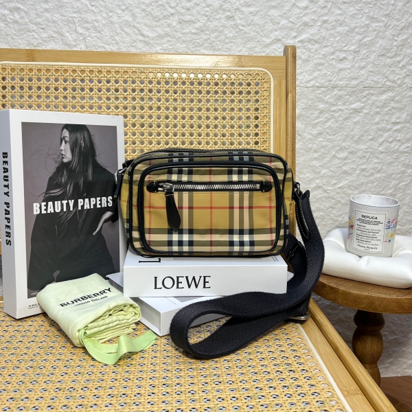 95新/博柏利/市场价13800/包包/250319RN0019