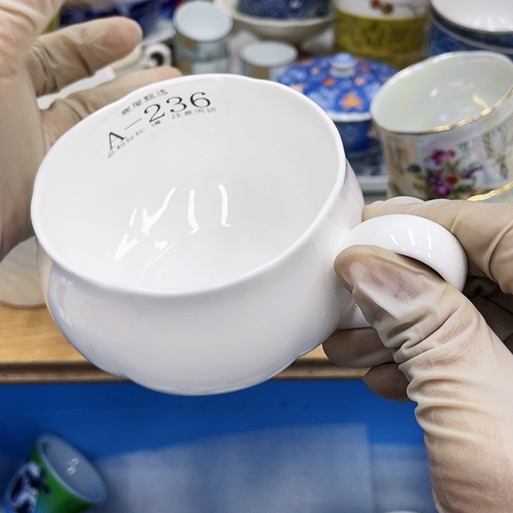 若*236 鹿屋家的美丽瓷器