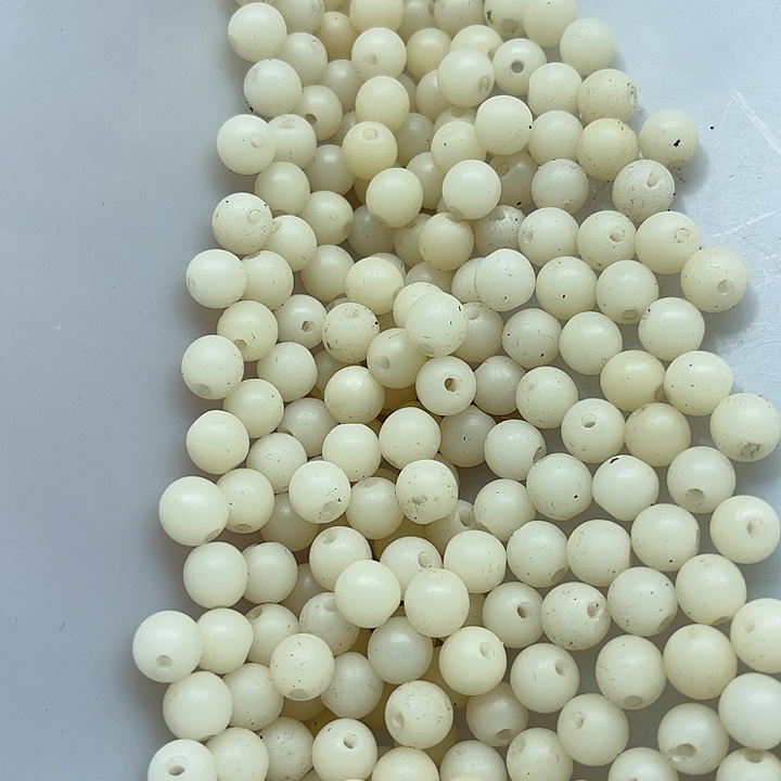 白玉菩提吊坠瑕疵8奶白圆珠