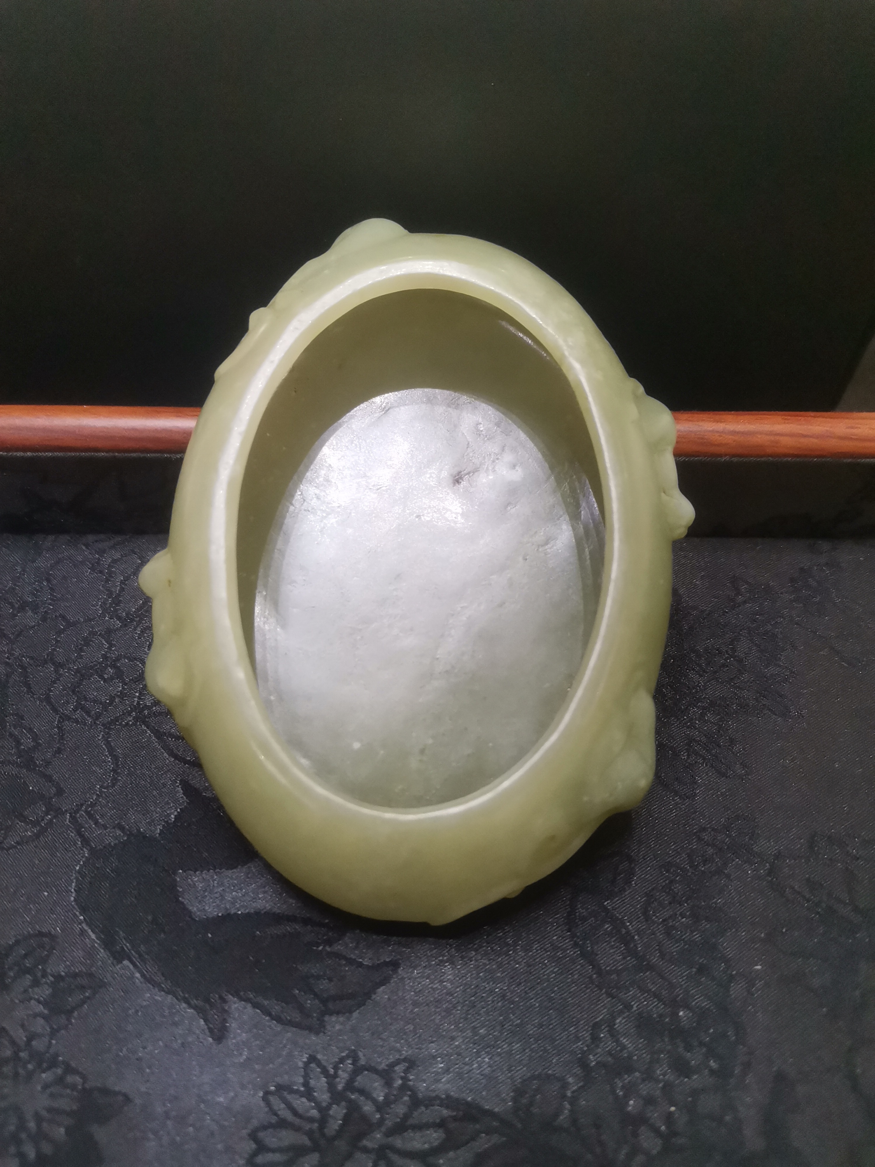 和田玉未镶嵌 笔洗