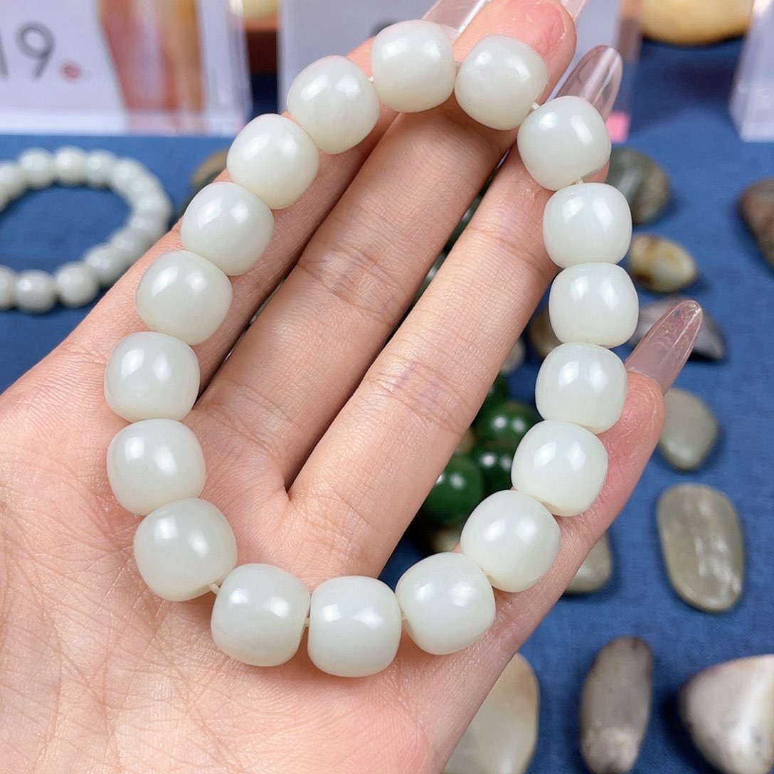 和田玉（糖玉）珠宝奇石未镶嵌1***k