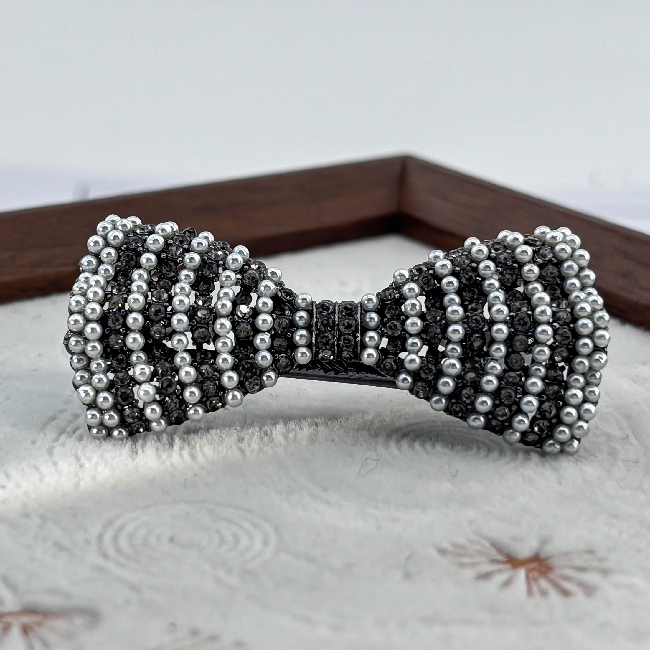 HP精品水钻蝴蝶结鸭嘴夹1084