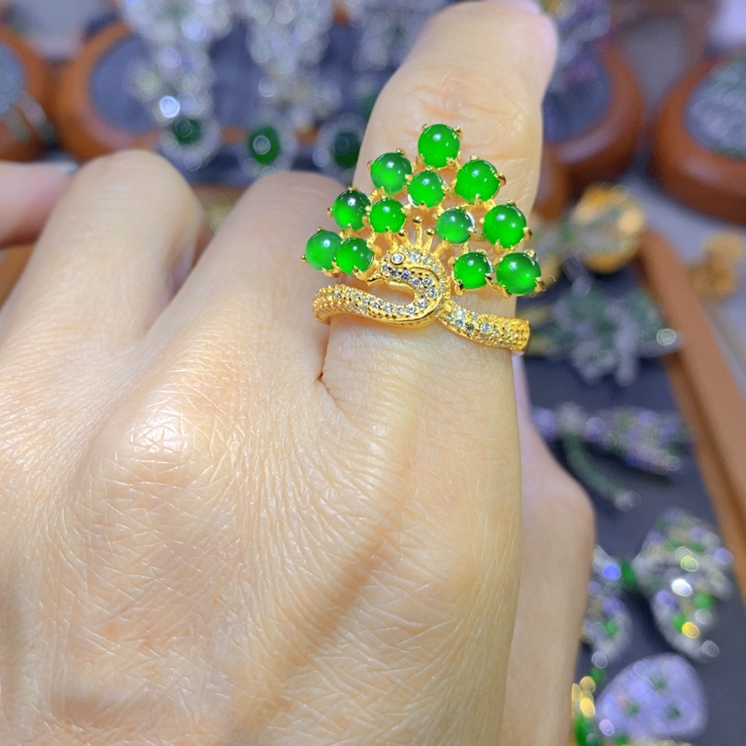 翡翠颈饰银S925镶嵌天然翡翠