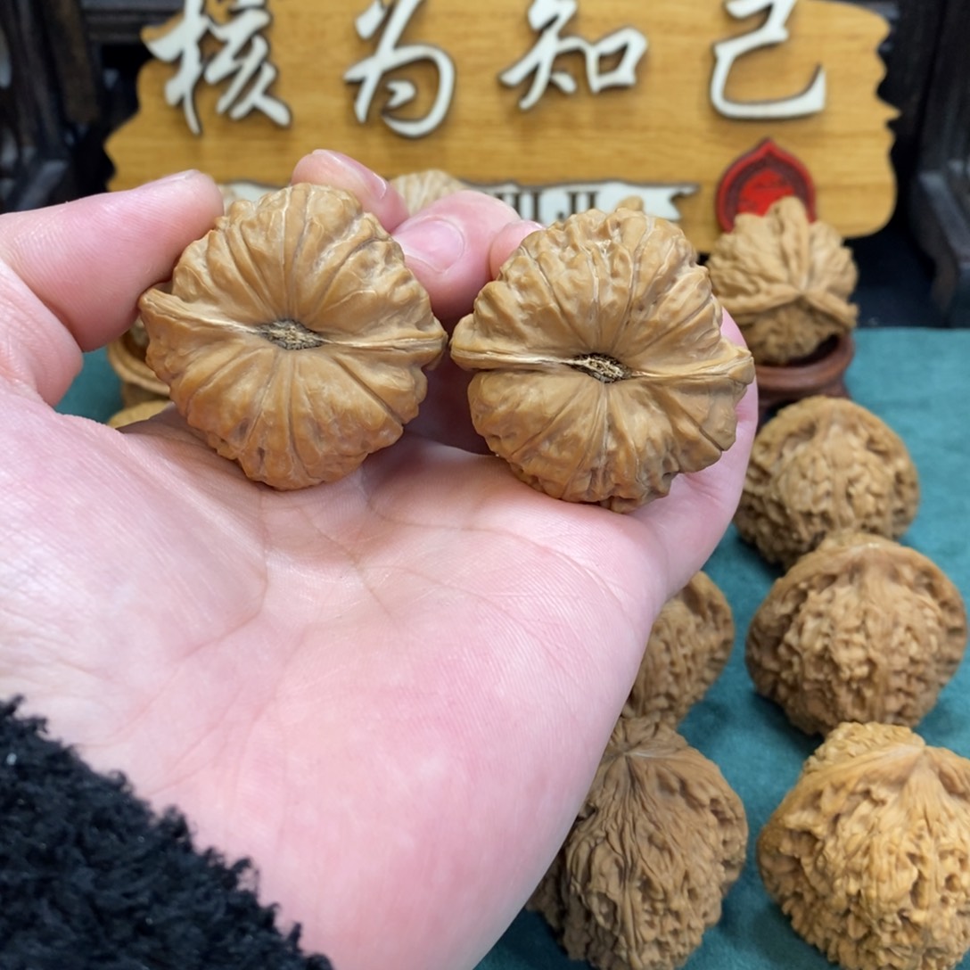文玩核桃把件南瓜墩40
