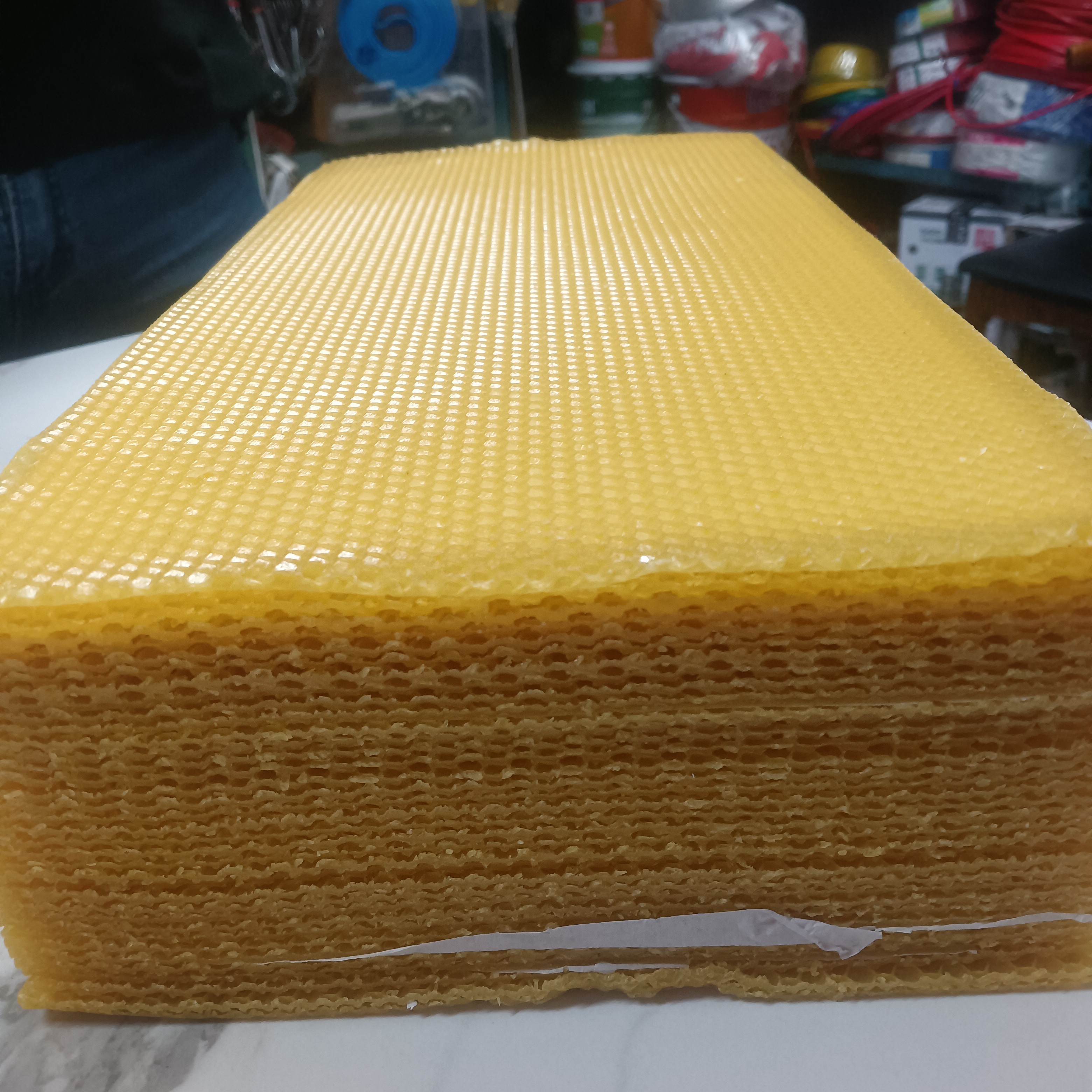 一件35片中蜂巢础深房巢脾蜂蜡片养蜂工具包邮意意标箱通用