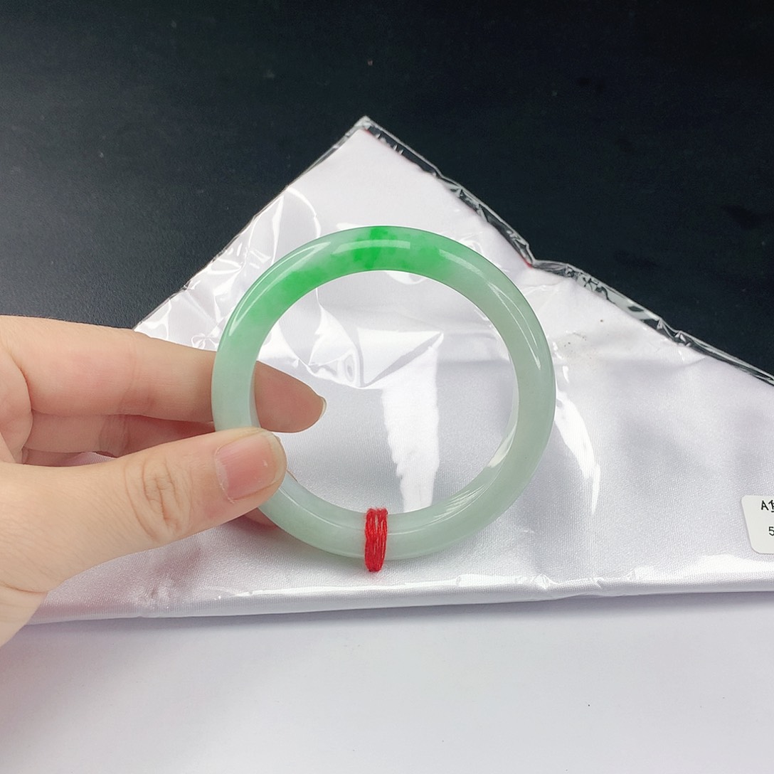 翡翠手镯未镶嵌云**雅翡翠396