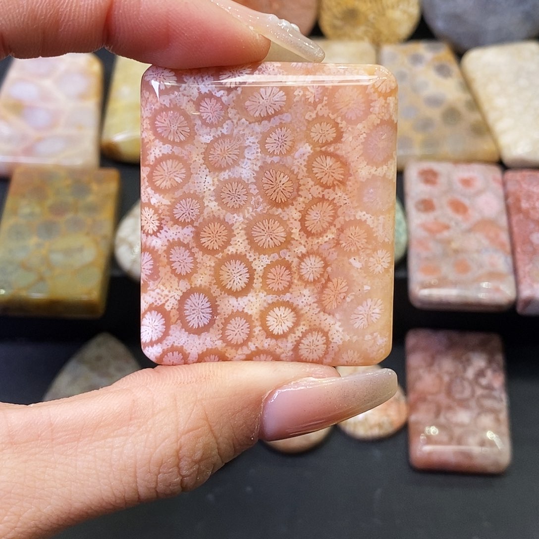 硅化玉颈饰合金柠**•