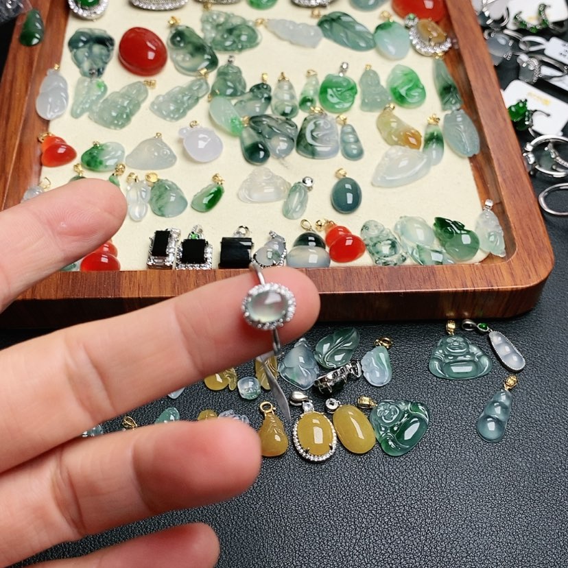 【闪购商品】翡翠戒指银S925镶嵌是***姐戒指