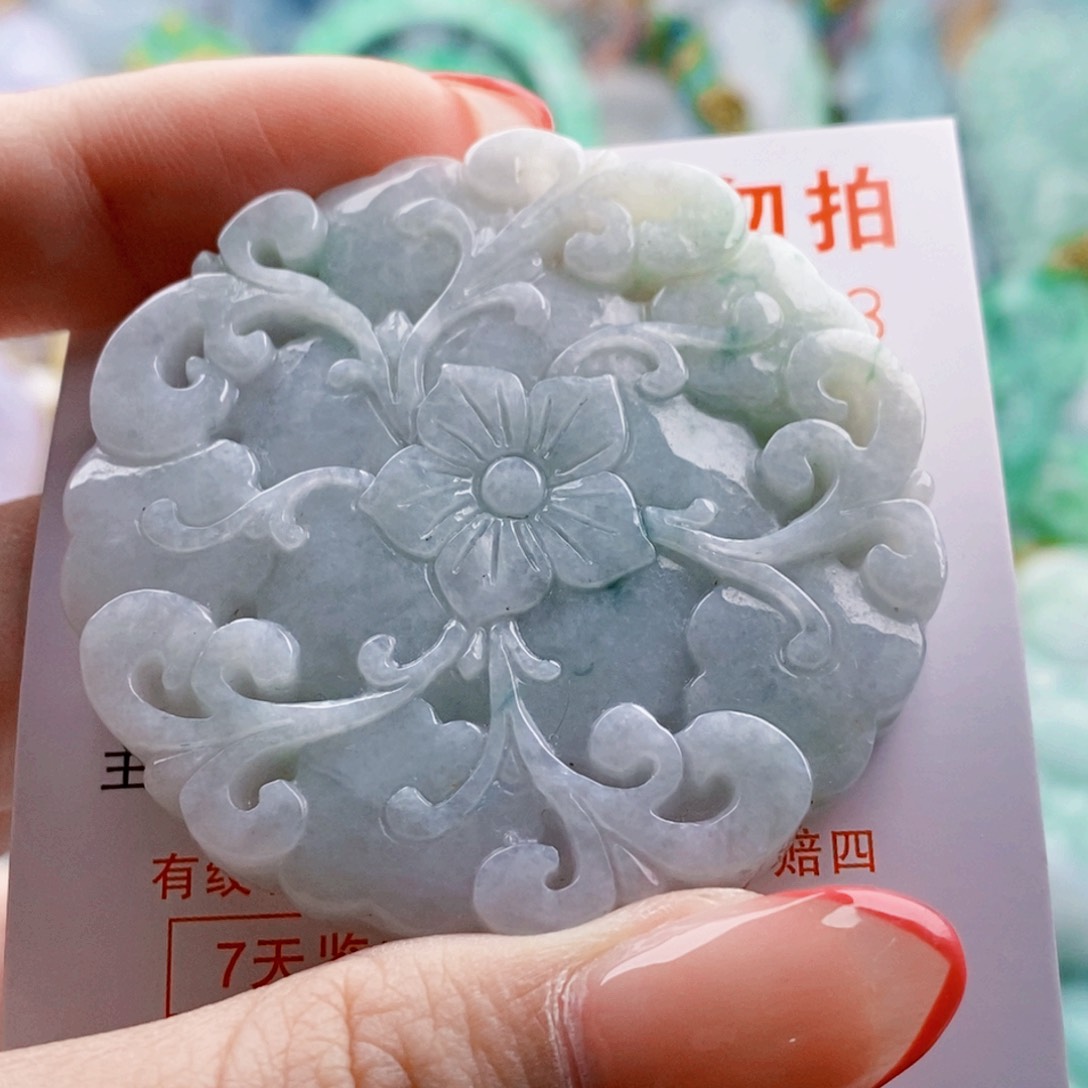 吊坠(不含链)未镶嵌翡翠